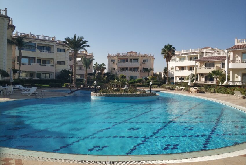 Квартира в Эль Ахее с бассейном и пляжем